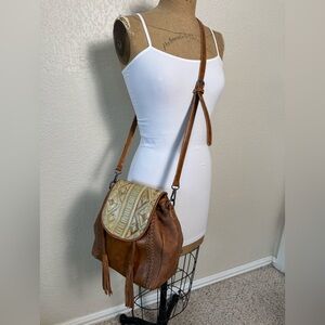 Trinity Ranch Women’s Tan Crossbody Bag Cinch Closure with snap Conceal Carry
